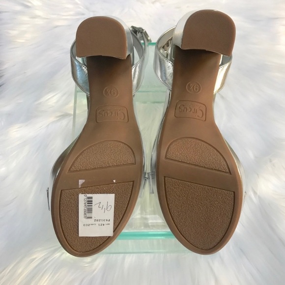 BRAND NEW * Sam Edelman Silver Strappy Heels - Picture 3 of 4